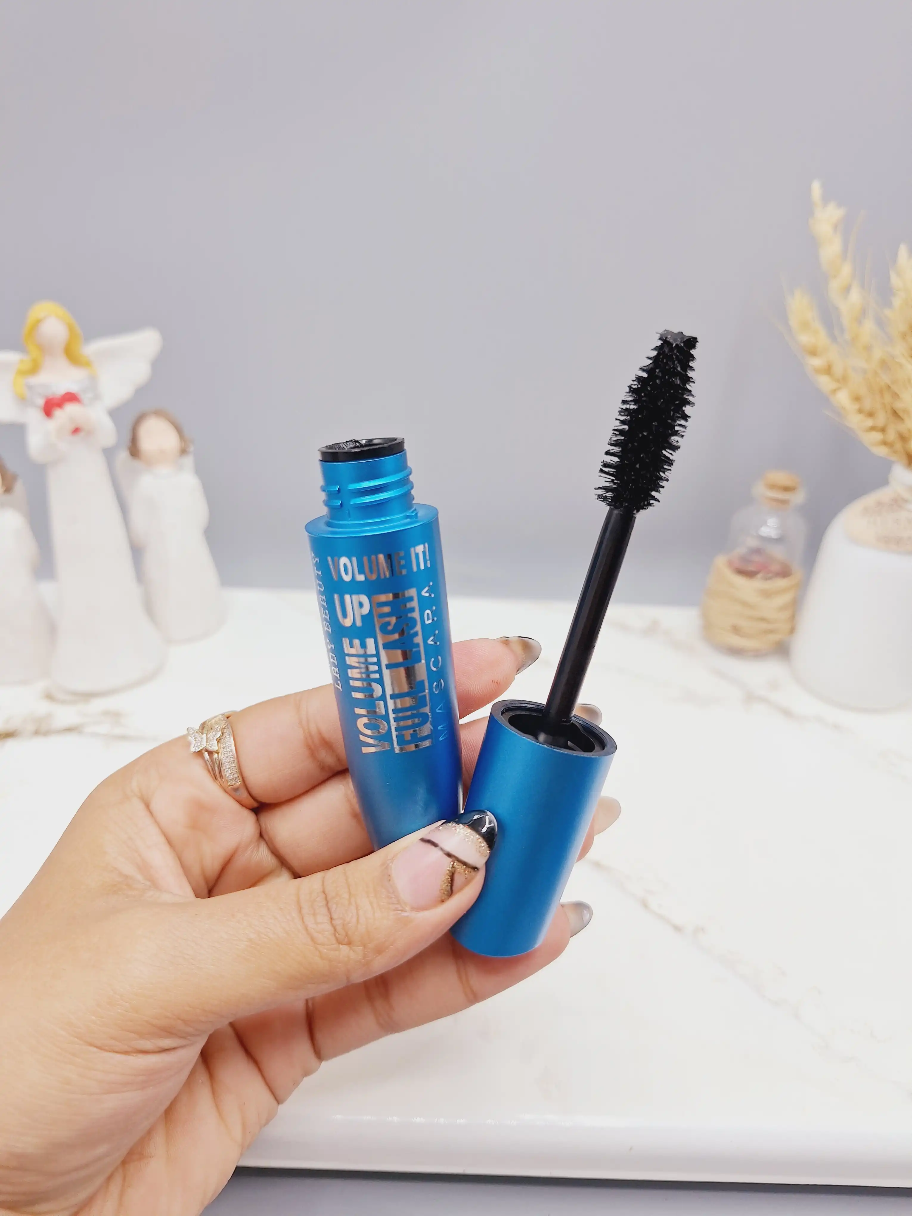 ریمل حجم دهنده بل آبی مدل بیگ لش Big Lash کد 8524