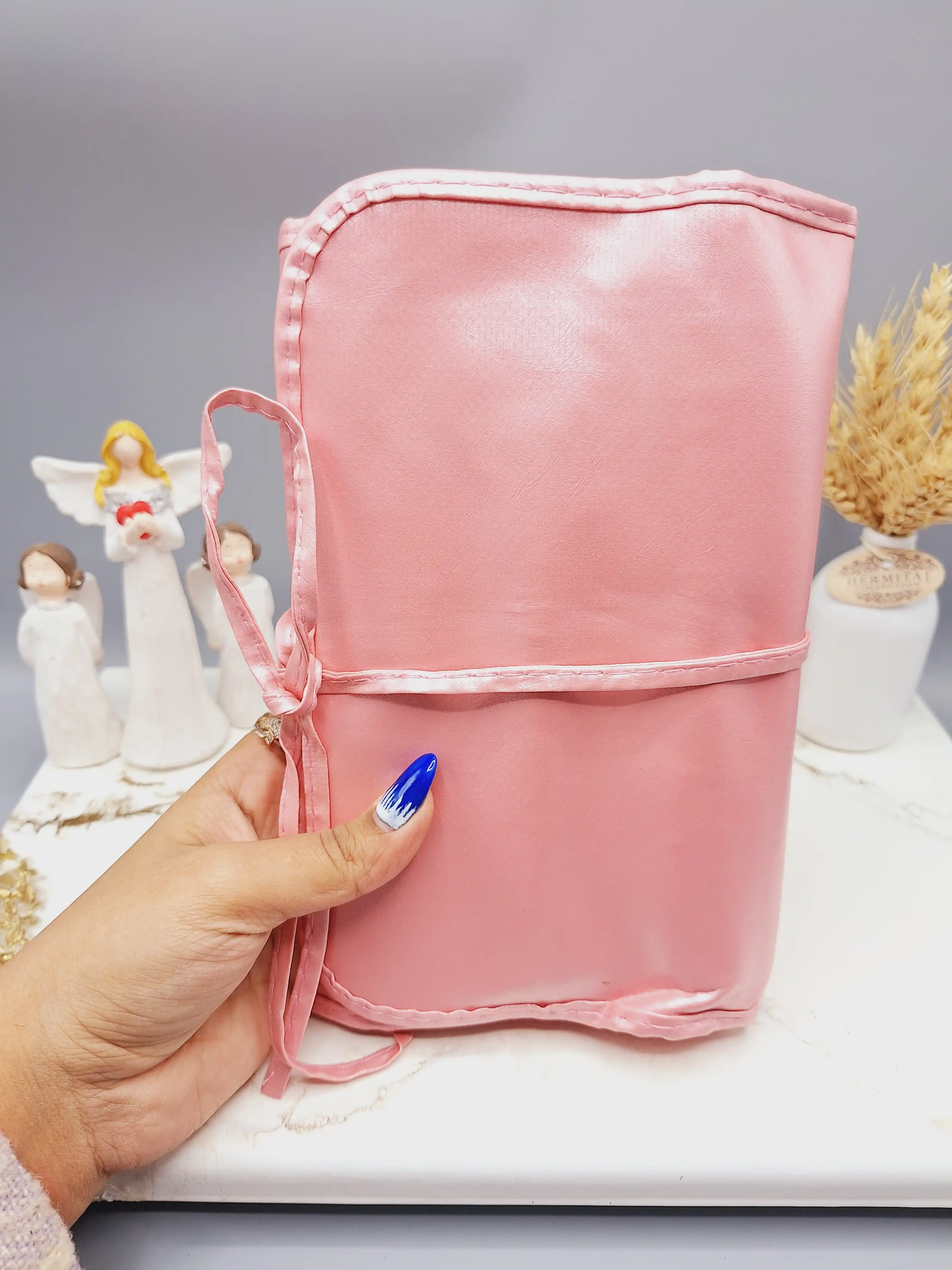 کیف براش حرفه ای 32 تیکه مخصوص میکاپ همراه با کیف چرمی