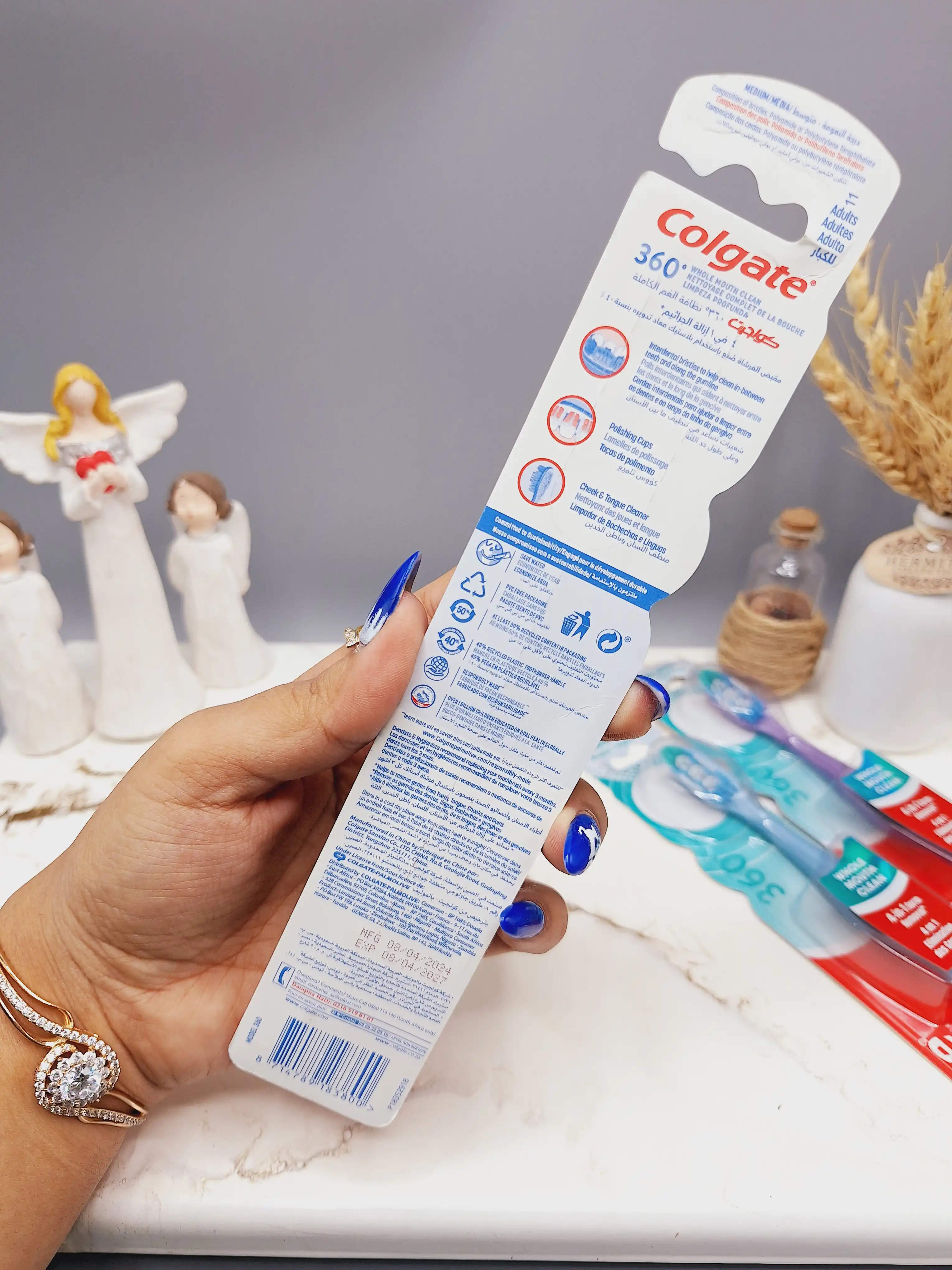 مسواک کلگیت مدل 360 درجه Whole Mouth Clean با برس متوسط کد 3800