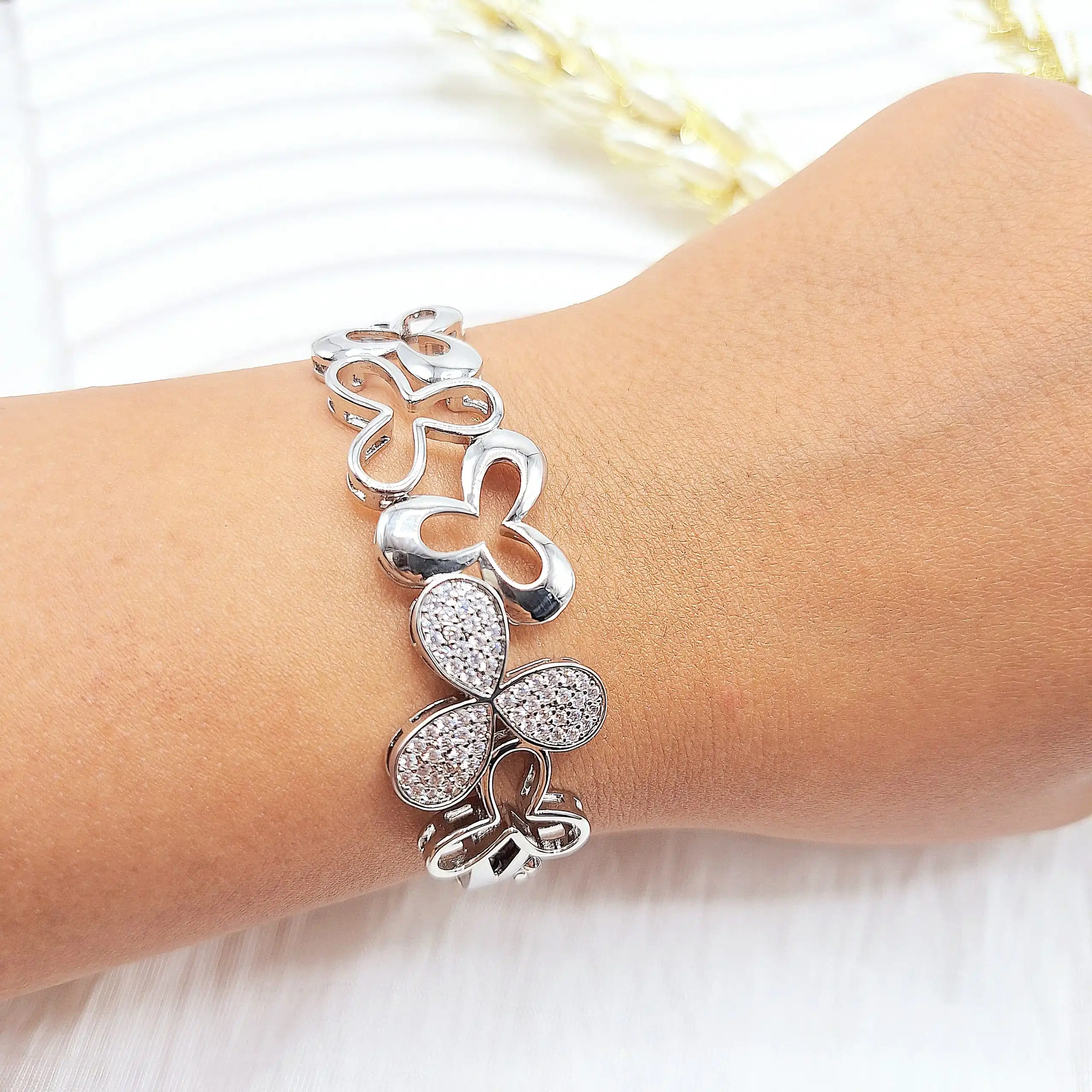 ست انگشتر و دستبند گلبرگ نقره ای استیل